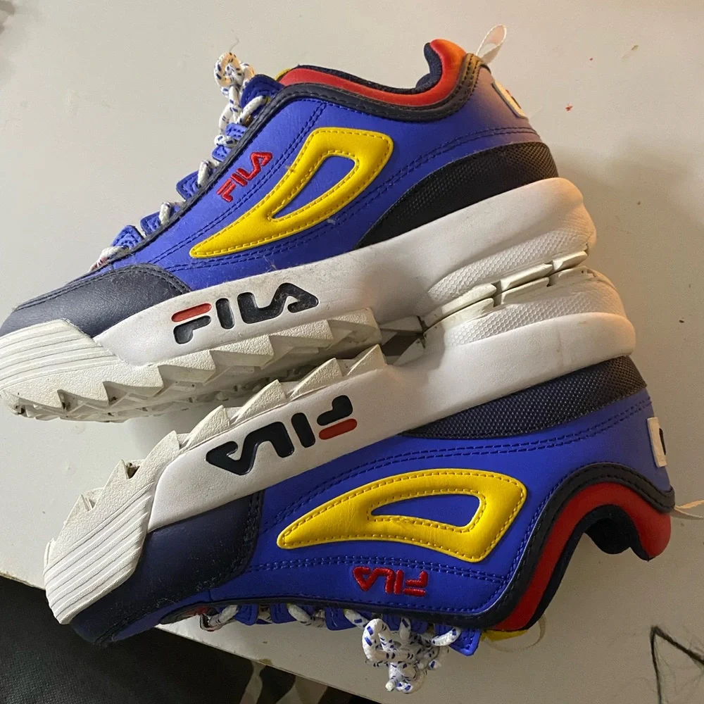 Women FILA Disruptor Shoes Size 7.5 Red Yellow
White Blue - Picture 6 of 9